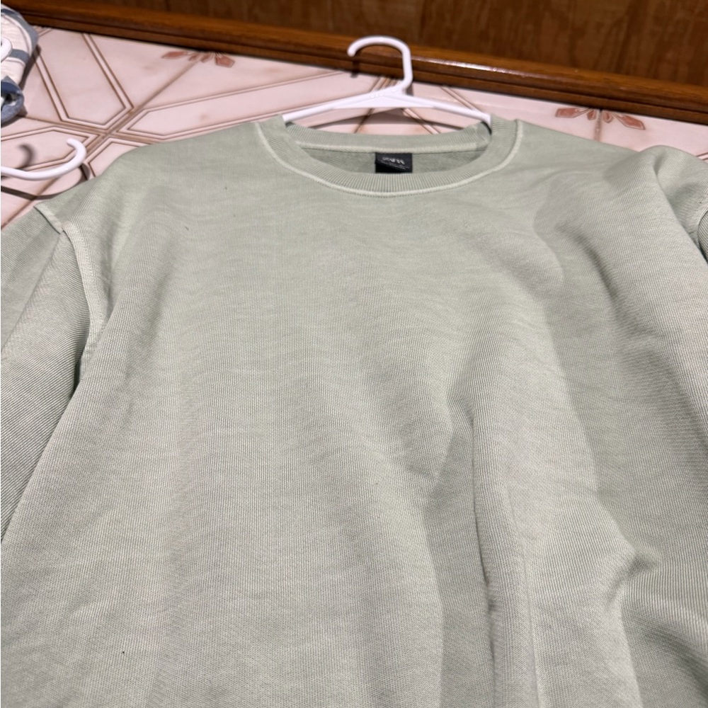 Zara Men's Sage Crewneck Sweater - Picture 6 of 6